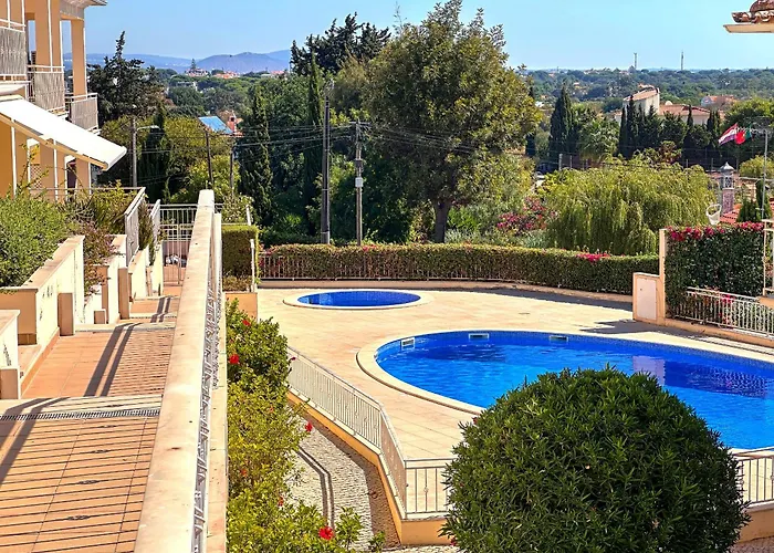 Casa de Férias Casa Antonius, Sun & Pool Balaia By Becherish Luz