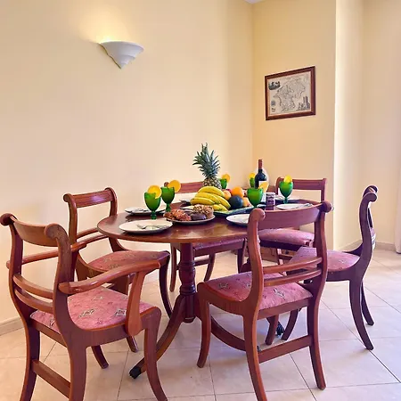 Tatil Evi Casa Antonius, Sun & Pool Balaia By Becherish Luz