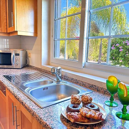 Casa Antonius, Sun & Pool Balaia By Becherish Tatil Evi Luz